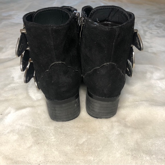 Black Suede Western Boho Buckle Strappy Almond Toe Ankle Booties Size 6.5 (37) - Picture 5 of 9
